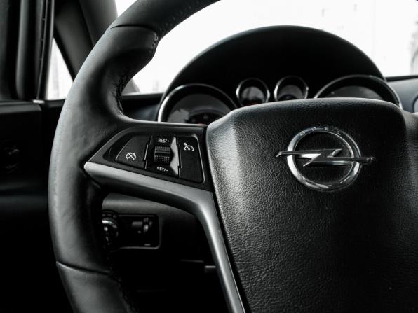 Opel Astra J Рестайлинг с пробегом 2012 года, цена 720 000 рублей, 173406 км, хэтчбек, Автокод Объявления