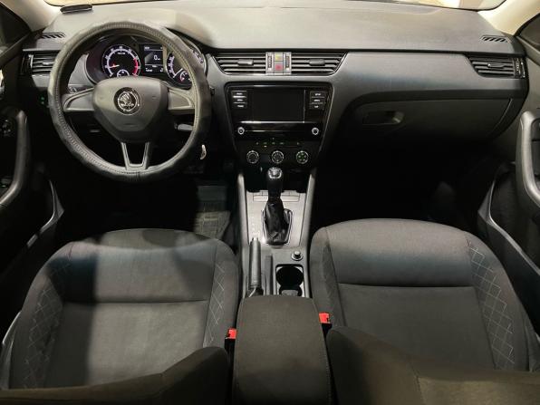 Skoda Octavia III (A7) Рестайлинг с пробегом 2019 года, цена 1 599 000 рублей, 125197 км, лифтбек, Автокод Объявления