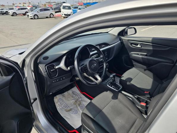 Kia Rio IV Рестайлинг с пробегом 2020 года, цена 1 649 995 рублей, 79132 км, седан, Автокод Объявления