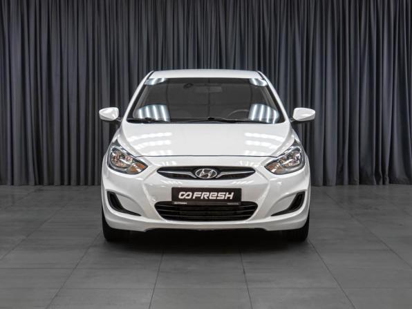 Hyundai Solaris I с пробегом 2014 года, цена 979 000 рублей, 165865 км, седан, Автокод Объявления