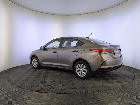 Hyundai Solaris II Рестайлинг с пробегом 2022 года, цена 1 590 000 рублей, 107838 км, седан, Автокод Объявления