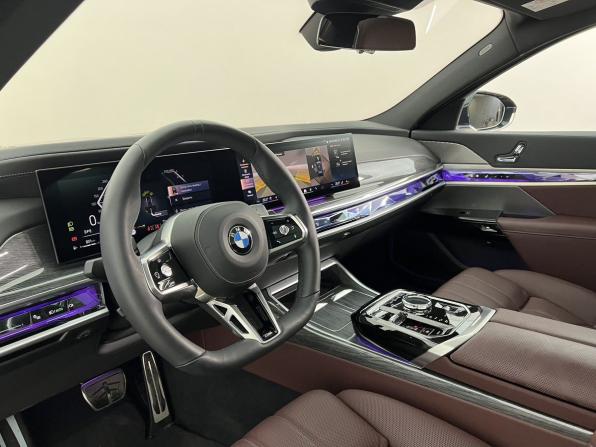 BMW 7 серии VII (G70) с пробегом 2024 года, цена 13 700 000 рублей, 27999 км, седан, Автокод Объявления