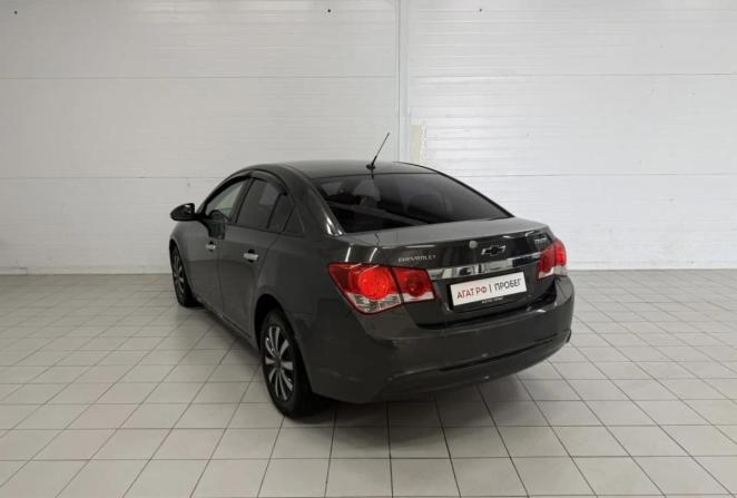 Chevrolet Cruze I Рестайлинг с пробегом 2014 года, цена 650 000 рублей, 273670 км, седан, Автокод Объявления