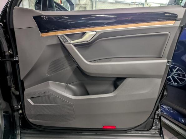 Volkswagen Touareg III с пробегом 2019 года, цена 5 200 000 рублей, 118808 км, внедорожник, Автокод Объявления