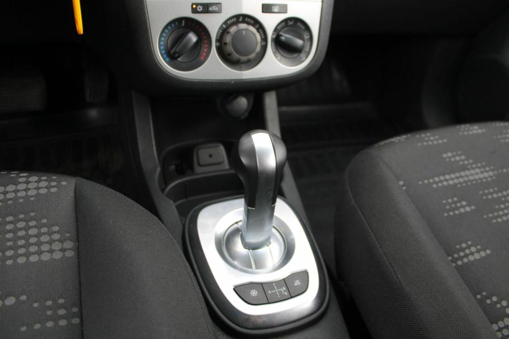 Opel Corsa D Рестайлинг I Пермь  - изображение 15