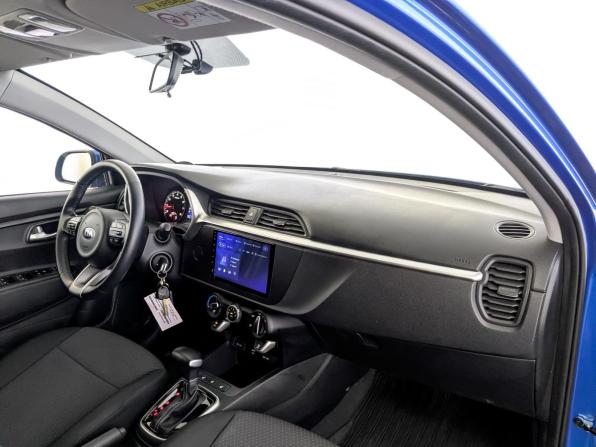 Kia Rio IV Рестайлинг с пробегом 2021 года, цена 1 860 000 рублей, 27861 км, хэтчбек, Автокод Объявления