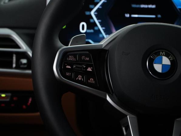 BMW 3 серии VII (G2x) Рестайлинг 2 с пробегом 2025 года, цена 6 949 900 рублей, 5341 км, седан, Автокод Объявления