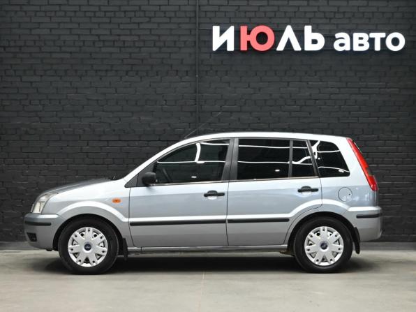 Ford Fusion I Рестайлинг с пробегом 2005 года, цена 390 000 рублей, 285902 км, хэтчбек, Автокод Объявления