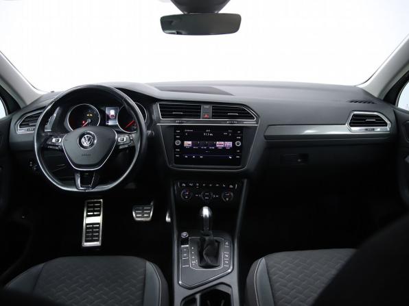 Volkswagen Tiguan II с пробегом 2018 года, цена 2 370 000 рублей, 64456 км, внедорожник, Автокод Объявления