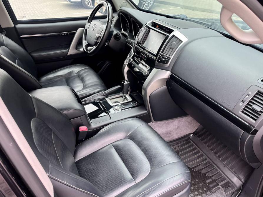 Toyota Land Cruiser 200 Series Рестайлинг 1 Ростов-на-Дону  - изображение 11