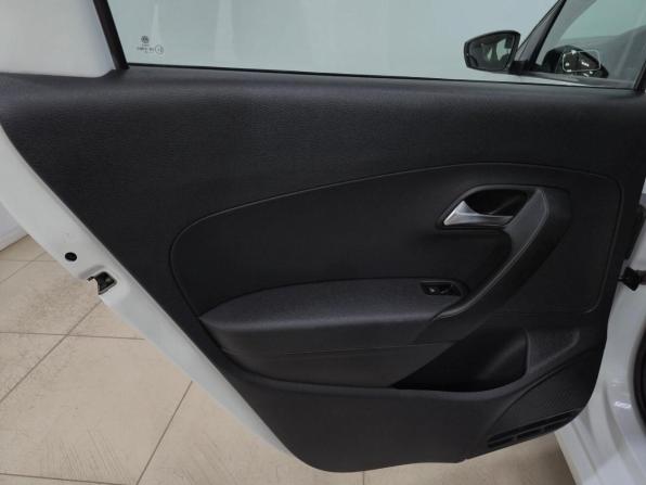 Volkswagen Polo V Рестайлинг с пробегом 2018 года, цена 1 130 000 рублей, 158064 км, седан, Автокод Объявления