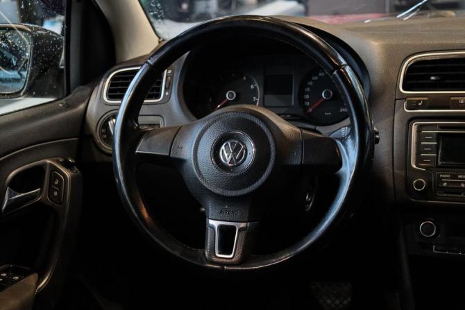 Volkswagen Polo V с пробегом 2013 года, цена 799 000 рублей, 204322 км, седан, Автокод Объявления