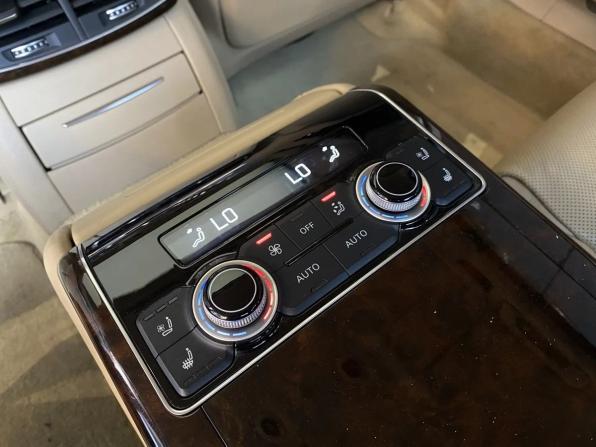 Audi A8 III (D4) Рестайлинг с пробегом 2016 года, цена 2 499 000 рублей, 260900 км, седан, Автокод Объявления