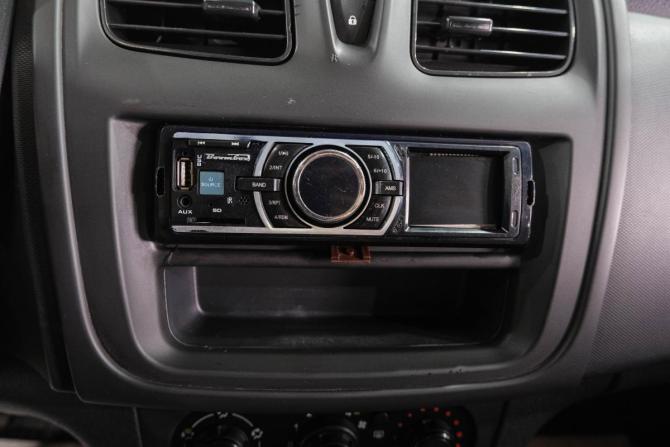 Renault Logan II Рестайлинг с пробегом 2021 года, цена 499 000 рублей, 318000 км, седан, Автокод Объявления