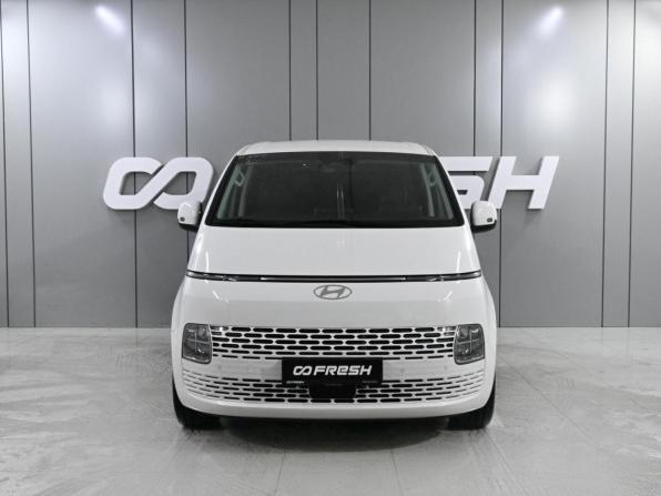Hyundai Staria I с пробегом 2024 года, цена 6 279 000 рублей, 7188 км, минивэн, Автокод Объявления