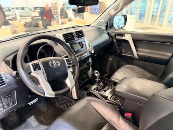 Toyota Land Cruiser Prado 150 Series с пробегом 2010 года, цена 2 607 000 рублей, 268380 км, внедорожник, Автокод Объявления