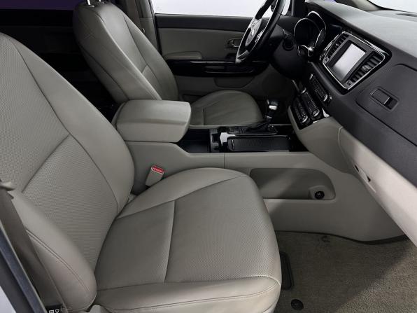 Kia Carnival III с пробегом 2017 года, цена 2 500 000 рублей, 61918 км, минивэн, Автокод Объявления