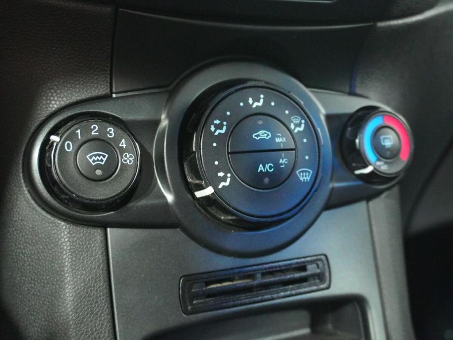 Ford Fiesta Mk6 Рестайлинг Вологда  - изображение 13