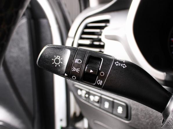 Kia Rio IV Рестайлинг с пробегом 2021 года, цена 1 660 000 рублей, 76000 км, хэтчбек, Автокод Объявления
