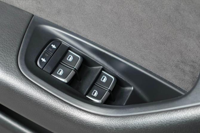 Audi A6 IV (C7) Рестайлинг с пробегом 2015 года, цена 2 459 000 рублей, 129896 км, седан, Автокод Объявления