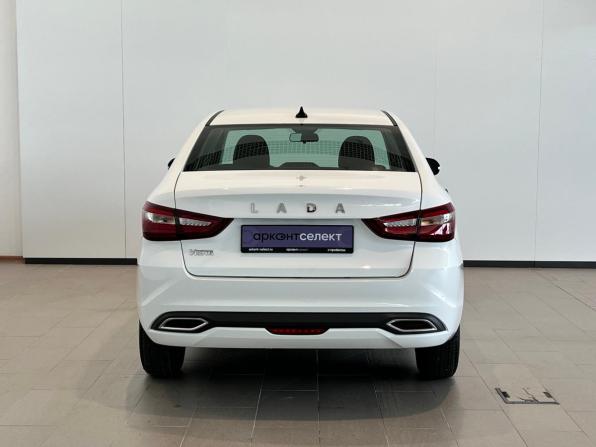 Lada (ВАЗ) Vesta I Рестайлинг (NG) с пробегом 2024 года, цена 1 380 000 рублей, 5317 км, седан, Автокод Объявления