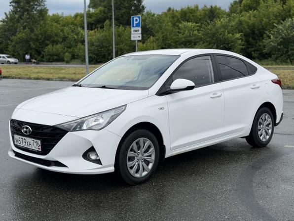 Hyundai Solaris II Рестайлинг с пробегом 2021 года, цена 1 543 000 рублей, 97145 км, седан, Автокод Объявления