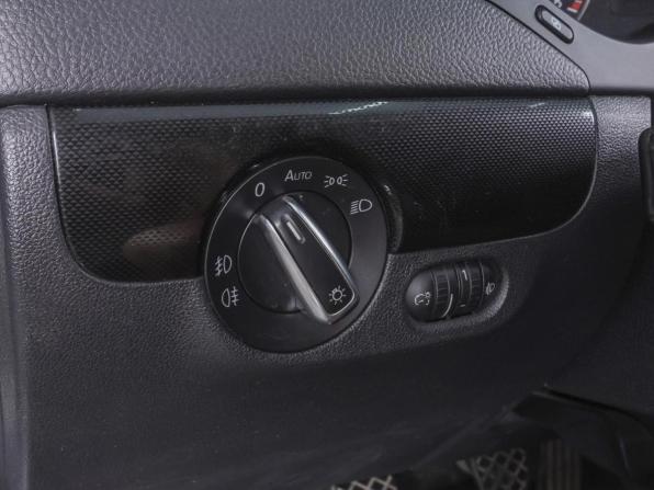 Volkswagen Jetta VI с пробегом 2011 года, цена 949 000 рублей, 225341 км, седан, Автокод Объявления