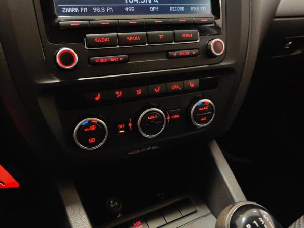 Volkswagen Jetta VI с пробегом 2012 года, цена 925 000 рублей, 114149 км, седан, Автокод Объявления