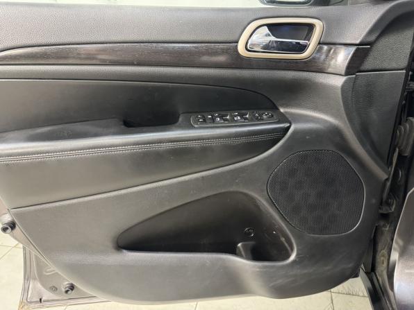 Jeep Grand Cherokee IV (WK2) Рестайлинг с пробегом 2013 года, цена 1 999 800 рублей, 329000 км, внедорожник, Автокод Объявления