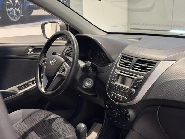 Hyundai Solaris I Рестайлинг с пробегом 2014 года, цена 620 000 рублей, 149000 км, седан, Автокод Объявления