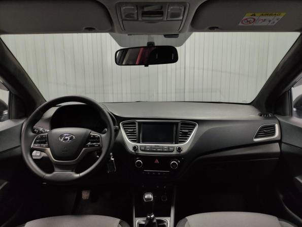 Hyundai Solaris II с пробегом 2018 года, цена 1 099 000 рублей, 177781 км, седан, Автокод Объявления