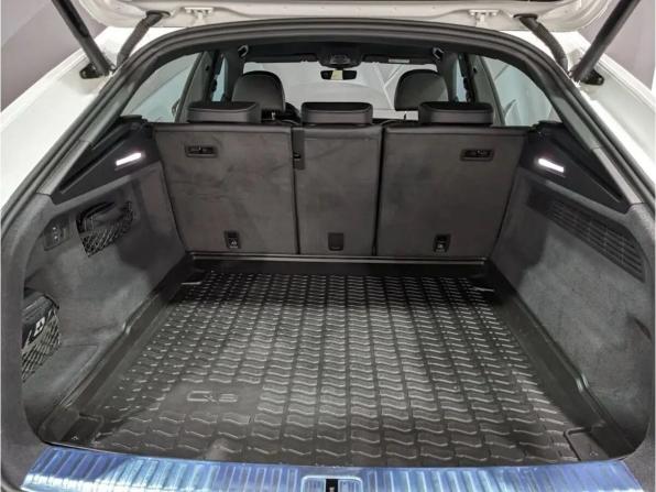 Audi Q8 I (4M) с пробегом 2018 года, цена 6 080 000 рублей, 44777 км, внедорожник, Автокод Объявления