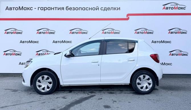 Renault Sandero II с пробегом 2017 года, цена 800 000 рублей, 97365 км, хэтчбек, Автокод Объявления