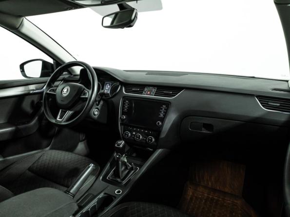 Skoda Octavia III (A7) Рестайлинг с пробегом 2017 года, цена 1 649 585 рублей, 169477 км, лифтбек, Автокод Объявления