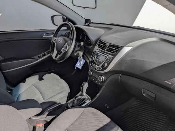 Hyundai Solaris I Рестайлинг с пробегом 2016 года, цена 1 290 000 рублей, 33637 км, седан, Автокод Объявления