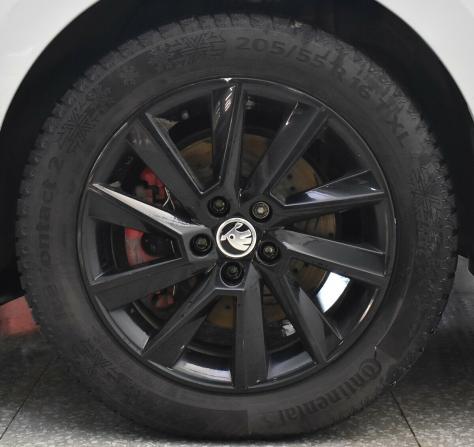 Skoda Rapid II с пробегом 2021 года, цена 1 390 000 рублей, 212493 км, лифтбек, Автокод Объявления