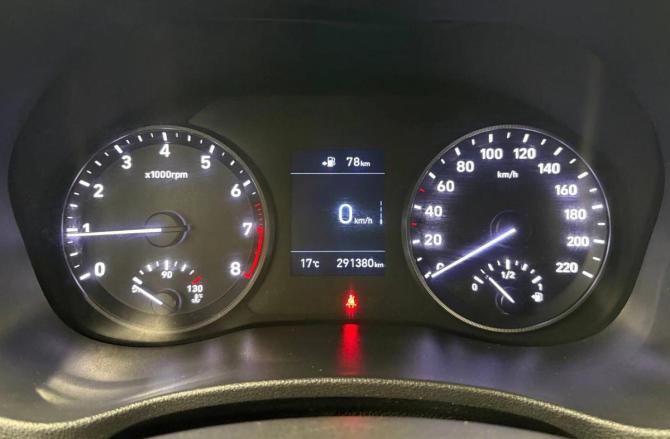Hyundai Solaris II с пробегом 2019 года, цена 650 000 рублей, 291000 км, седан, Автокод Объявления