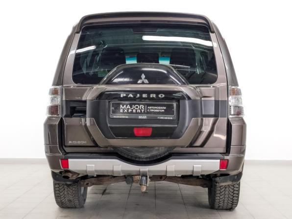 Mitsubishi Pajero IV Рестайлинг 2 с пробегом 2015 года, цена 2 515 000 рублей, 120717 км, внедорожник, Автокод Объявления