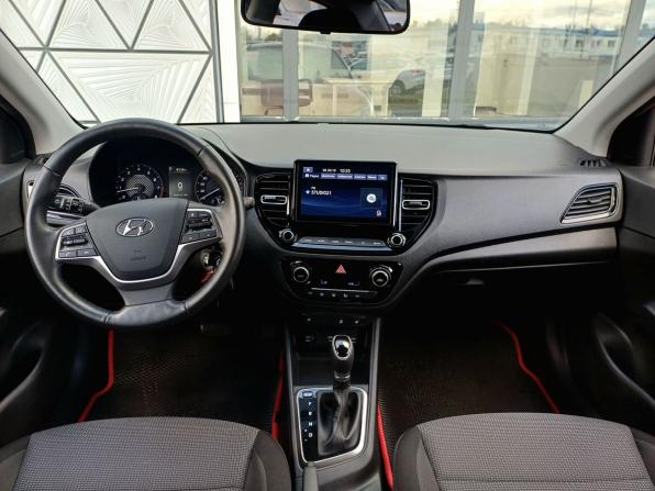 Hyundai Solaris II Рестайлинг с пробегом 2021 года, цена 1 639 000 рублей, 45893 км, седан, Автокод Объявления