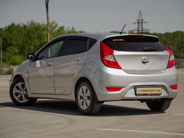 Hyundai Solaris I с пробегом 2014 года, цена 600 000 рублей, 247800 км, хэтчбек, Автокод Объявления