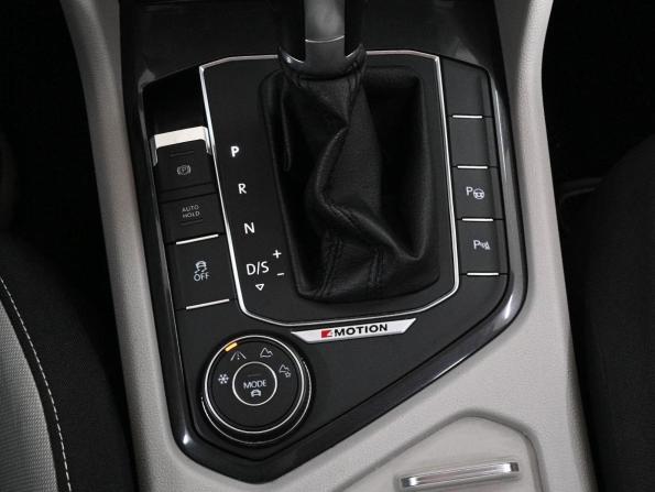 Volkswagen Tiguan II с пробегом 2017 года, цена 2 349 000 рублей, 149638 км, внедорожник, Автокод Объявления