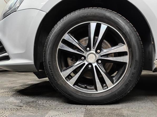 Volkswagen Jetta VI Рестайлинг с пробегом 2015 года, цена 969 000 рублей, 267899 км, седан, Автокод Объявления
