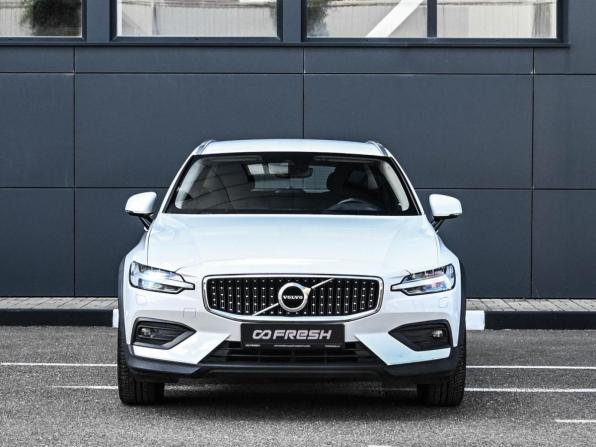 Volvo V60 Cross Country II с пробегом 2019 года, цена 2 434 000 рублей, 189059 км, универсал, Автокод Объявления