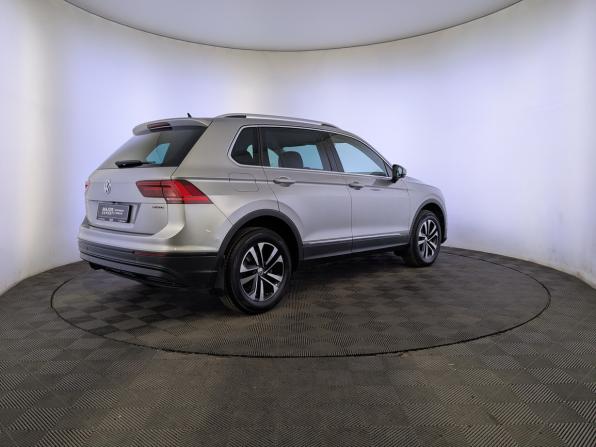 Volkswagen Tiguan II с пробегом 2018 года, цена 2 800 000 рублей, 89711 км, внедорожник, Автокод Объявления
