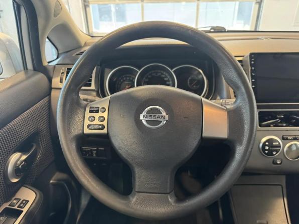 Nissan Tiida I Рестайлинг с пробегом 2010 года, цена 750 000 рублей, 201543 км, хэтчбек, Автокод Объявления