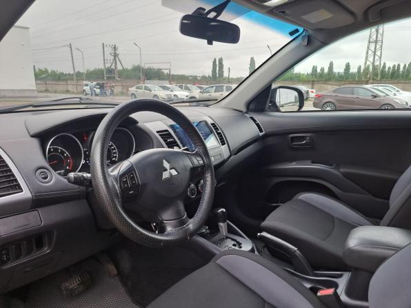 Mitsubishi Outlander II Рестайлинг с пробегом 2010 года, цена 820 000 рублей, 206100 км, внедорожник, Автокод Объявления