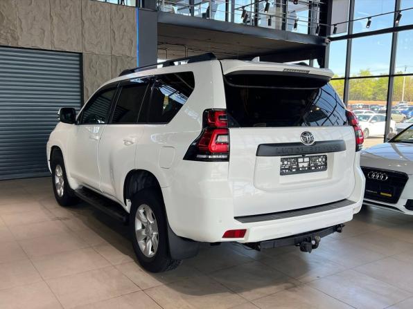 Toyota Land Cruiser Prado 150 Series Рестайлинг 2 с пробегом 2017 года, цена 4 050 000 рублей, 214000 км, внедорожник, Автокод Объявления