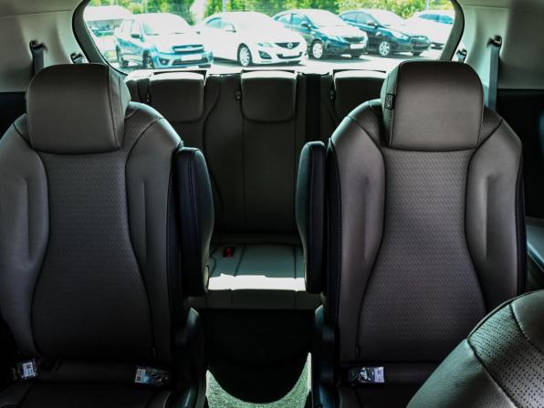 Kia Carnival IV Рестайлинг с пробегом 2024 года, цена 5 580 000 рублей, 17428 км, минивэн, Автокод Объявления