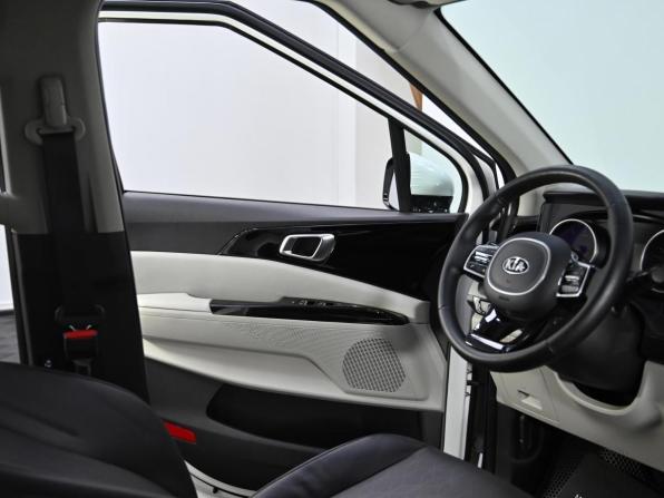 Kia Carnival IV с пробегом 2021 года, цена 3 049 000 рублей, 131000 км, минивэн, Автокод Объявления