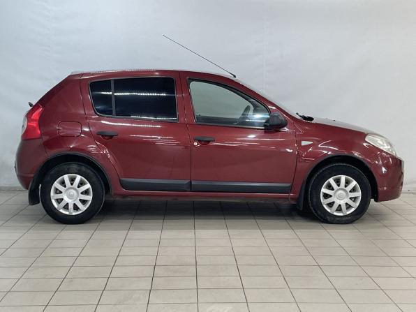 Renault Sandero I с пробегом 2011 года, цена 579 000 рублей, 212765 км, хэтчбек, Автокод Объявления